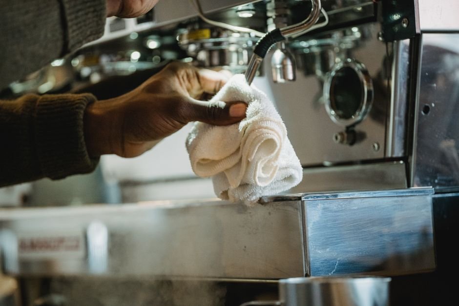 Steam Cleaning Near Me: How-To Guide 1 Featured image